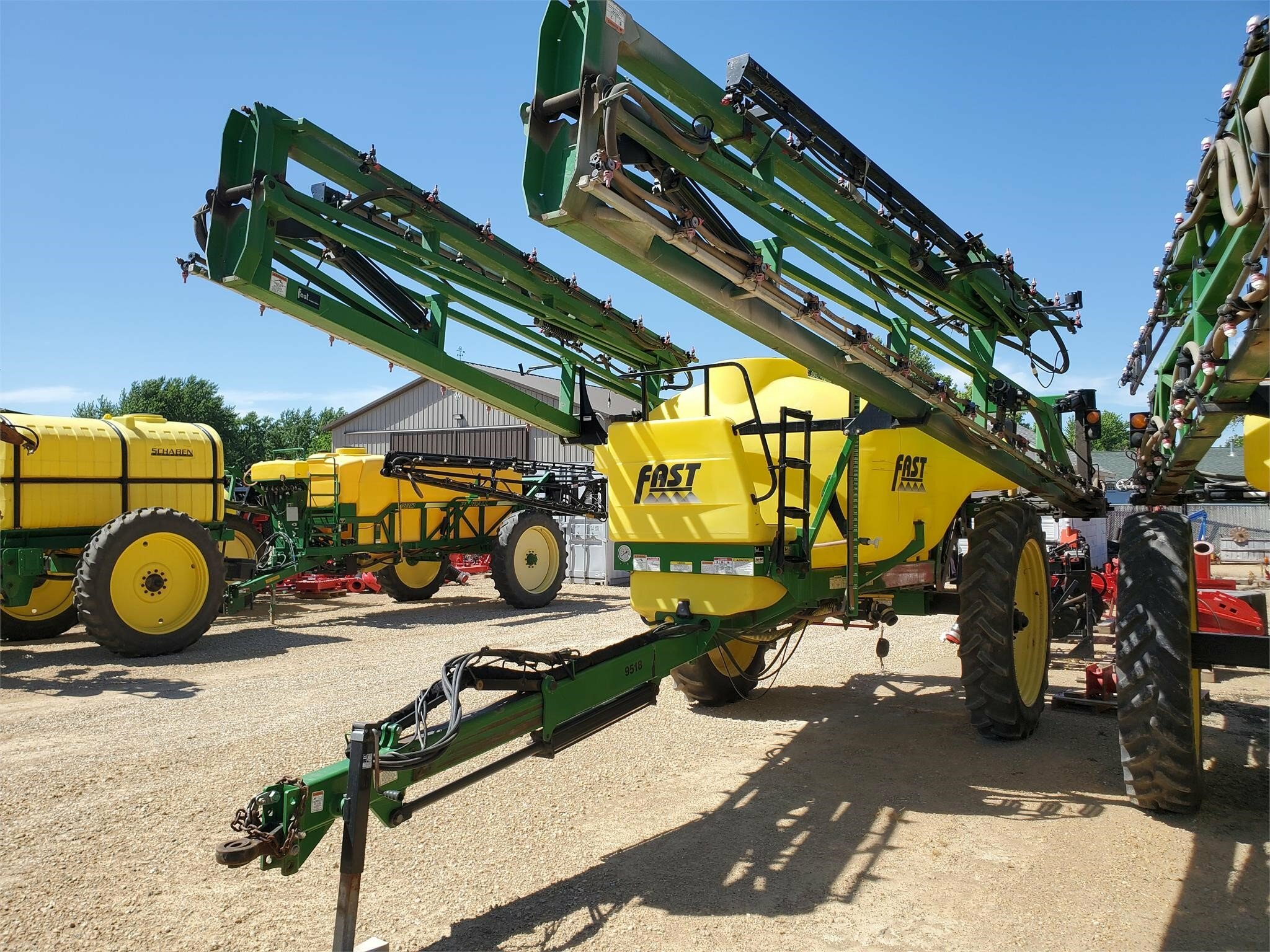  Fast 9518 Pull-Type Sprayer