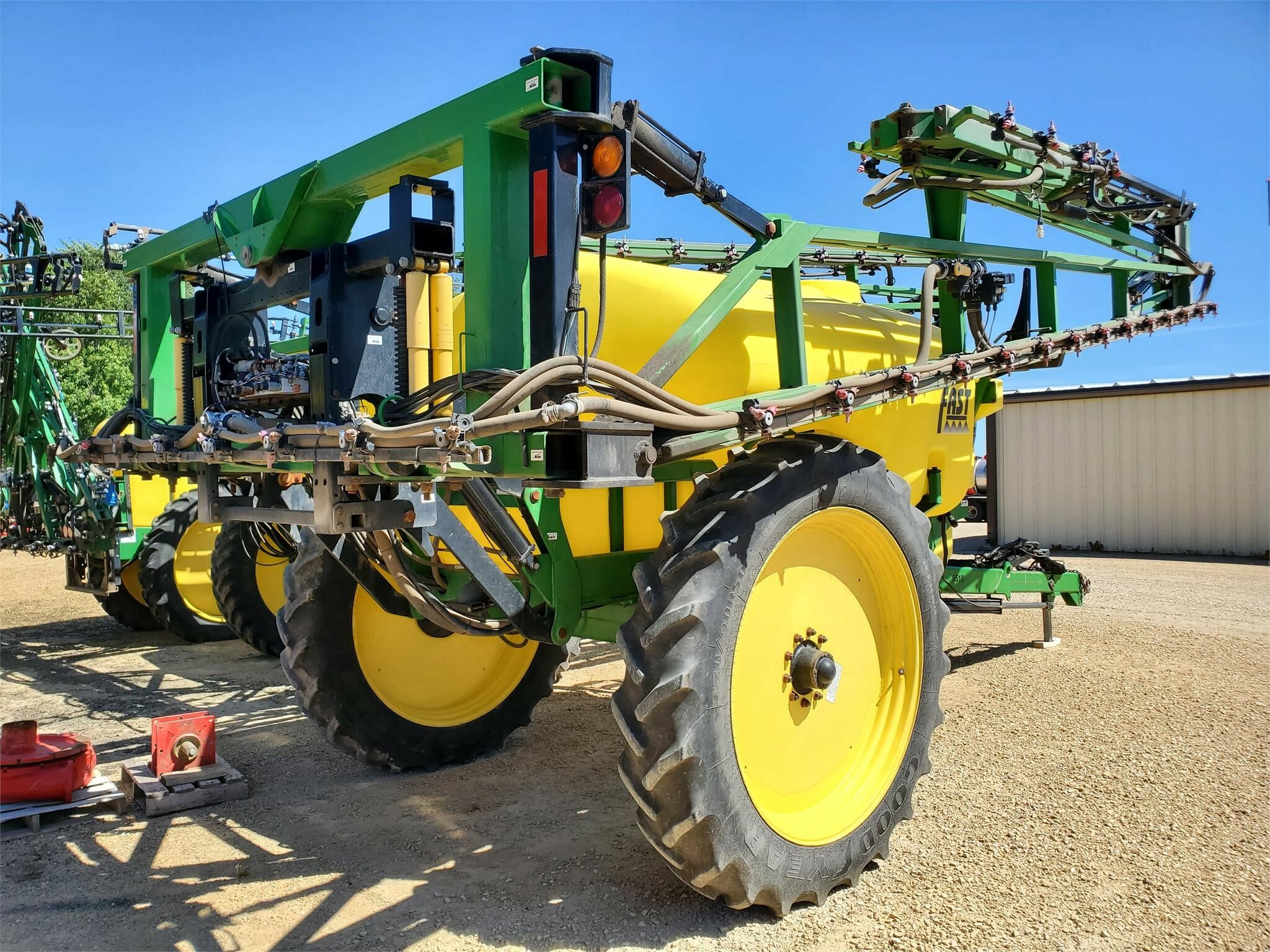  Fast 9518 Pull-Type Sprayer