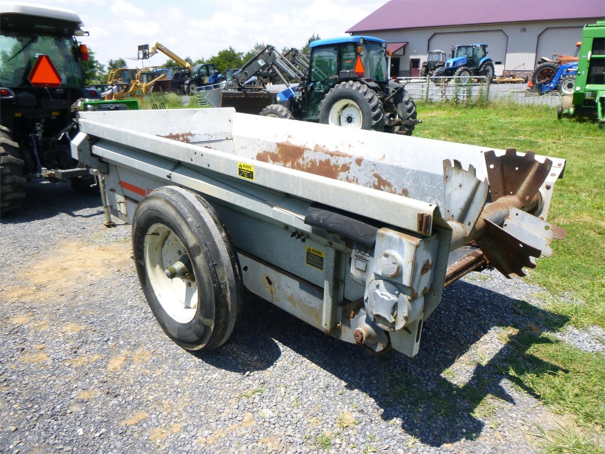 New Idea 3609 Manure Spreader 4,500 Machinery Pete