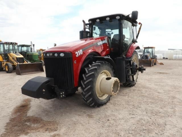 2015 Versatile 310 Tractor