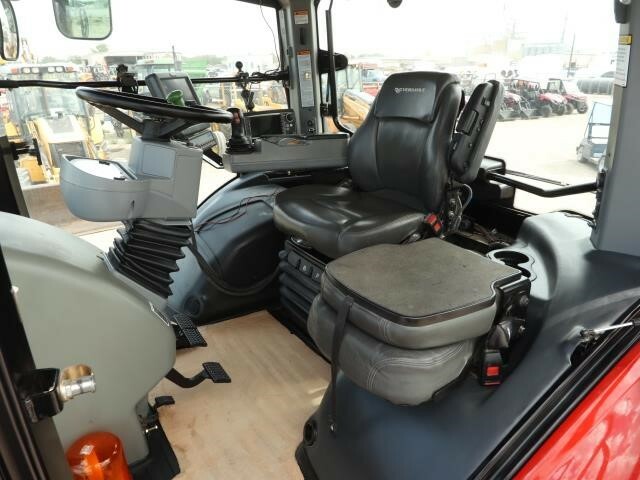 2015 Versatile 310 Tractor