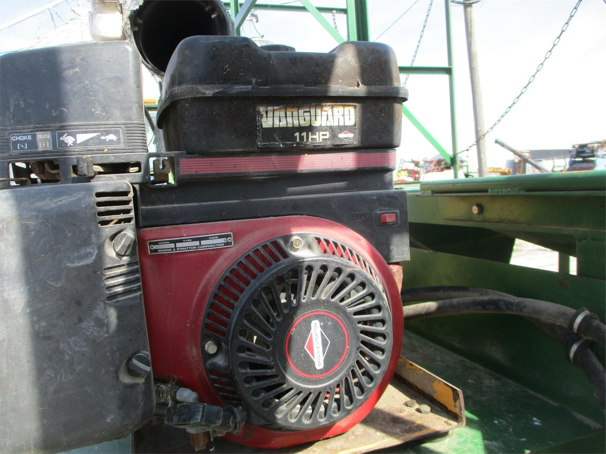 Adams Industries SEED SHUTTLE Seed Tender