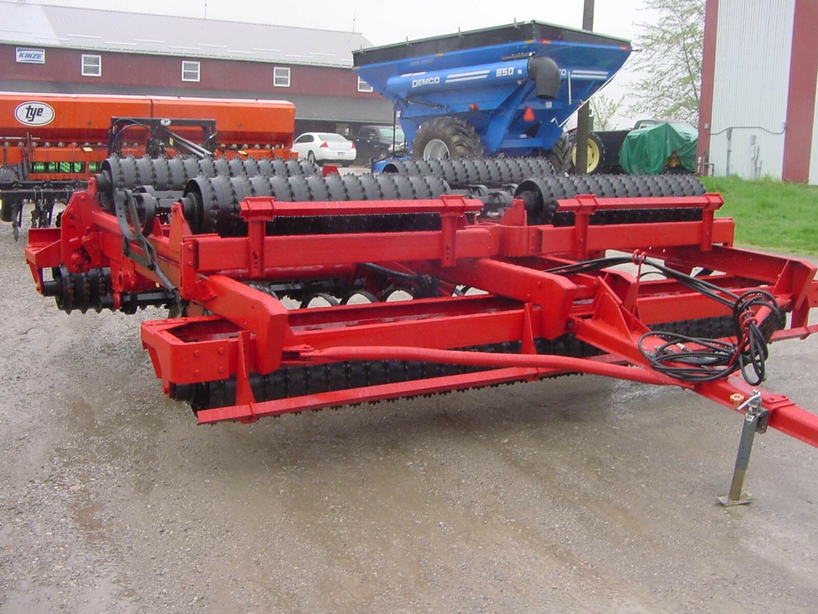  Kewanee 89 Mulchers / Cultipacker