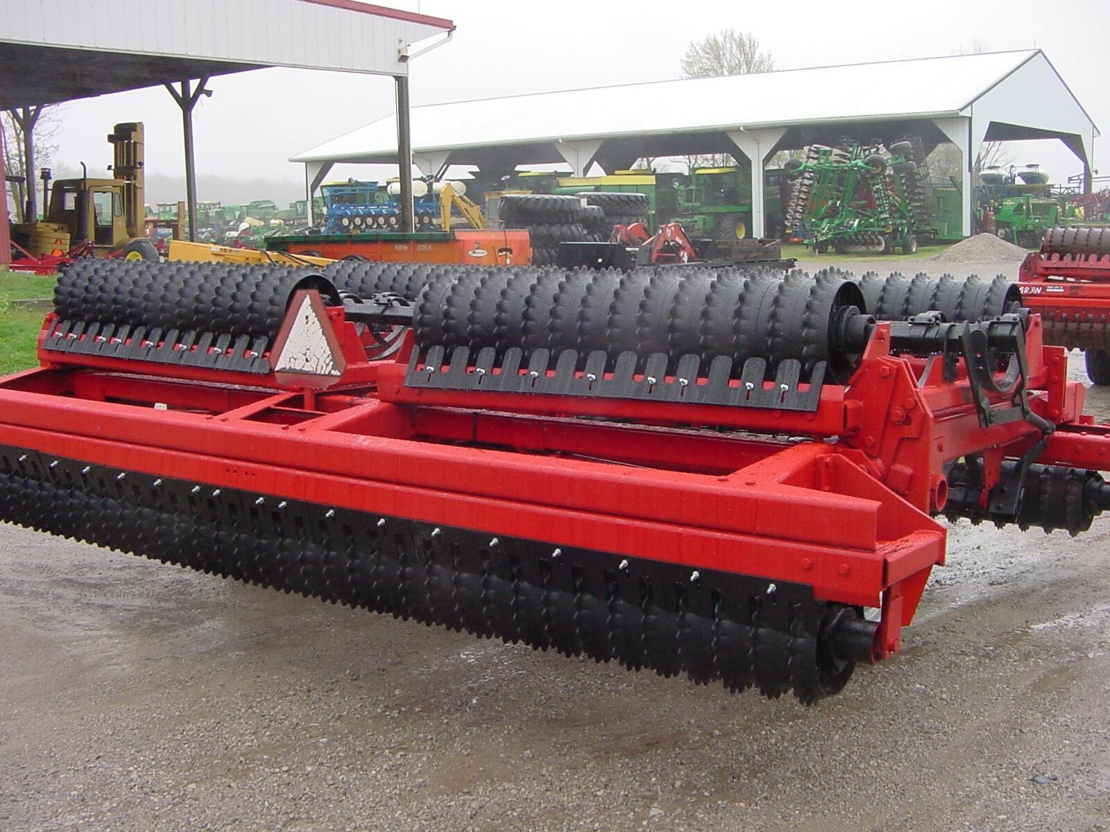  Kewanee 89 Mulchers / Cultipacker