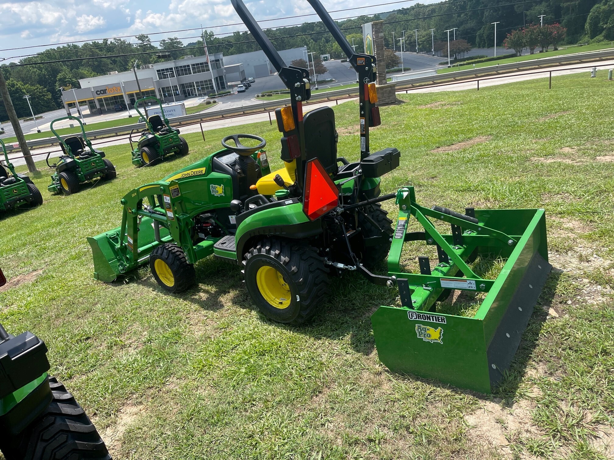 2024 John Deere 1025R Tractor