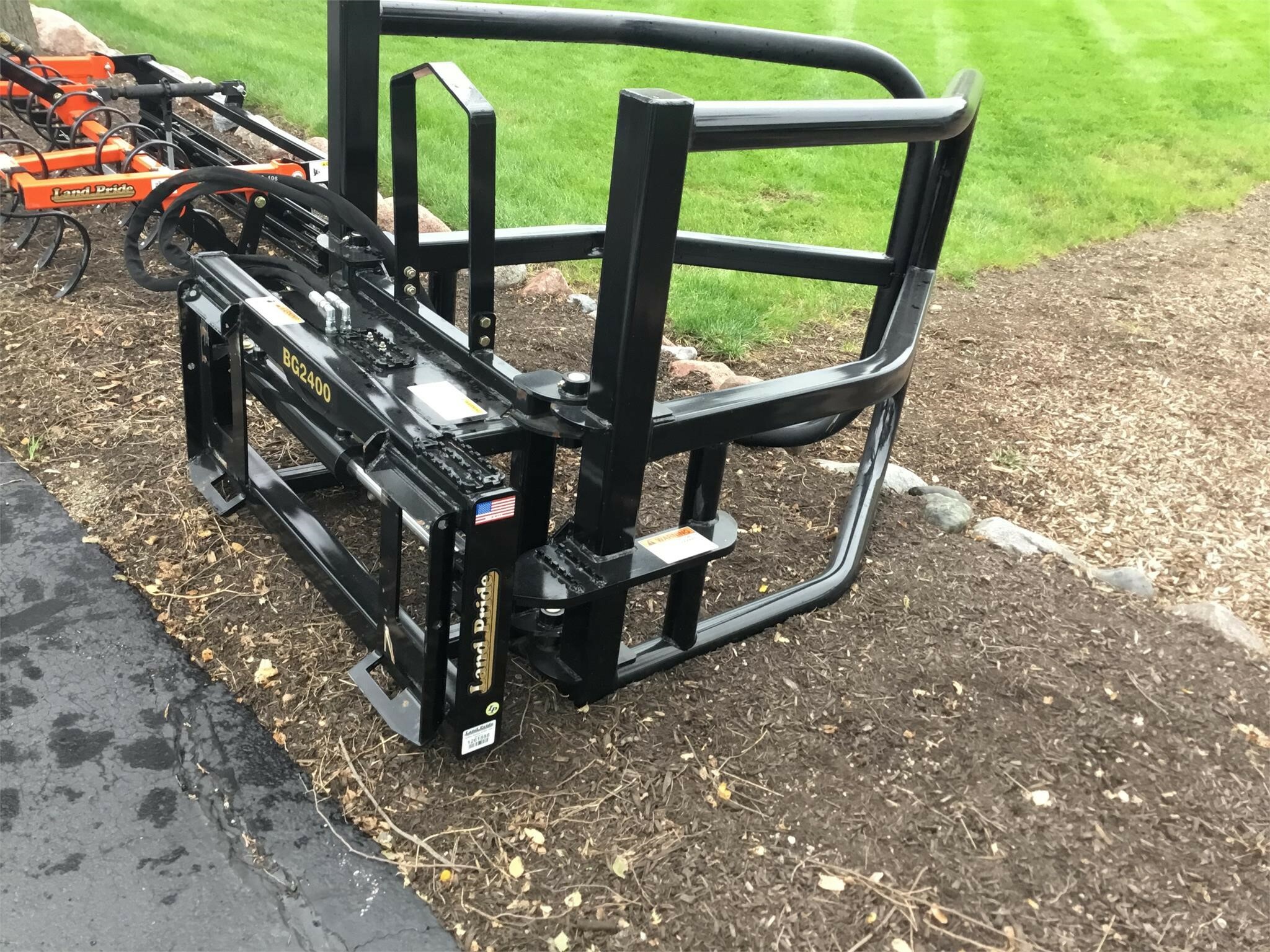  Land Pride BG2400 Loader and Skid Steer Attachment