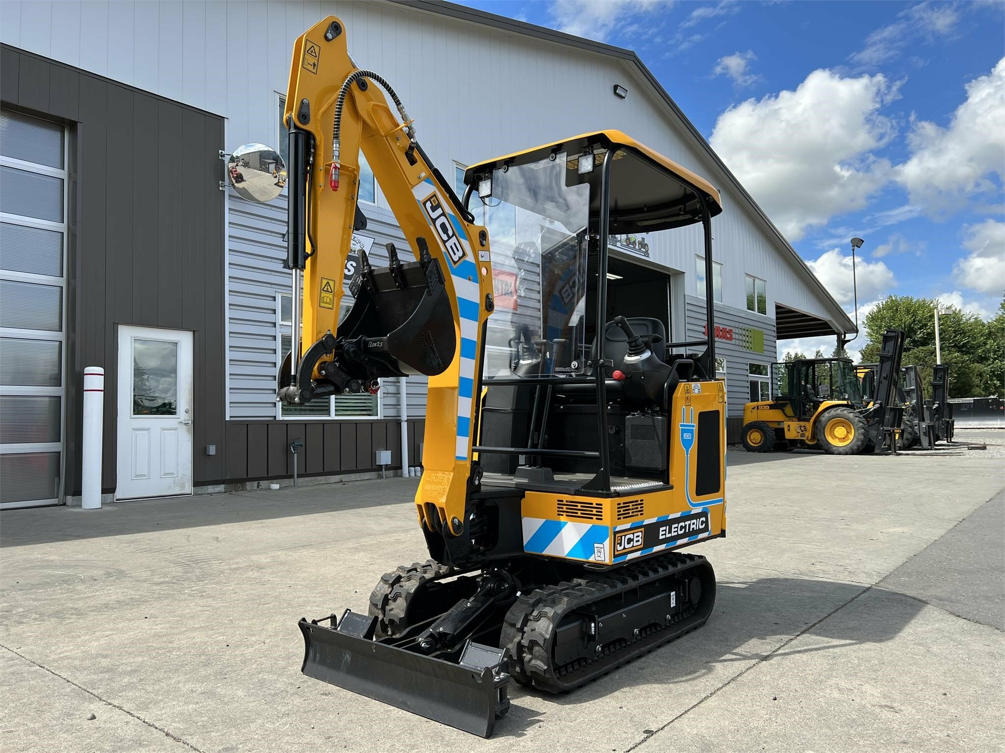 2022 JCB 19C-1E Mini Excavator