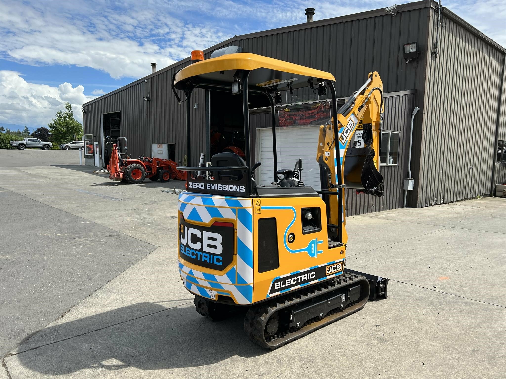 2022 JCB 19C-1E Mini Excavator