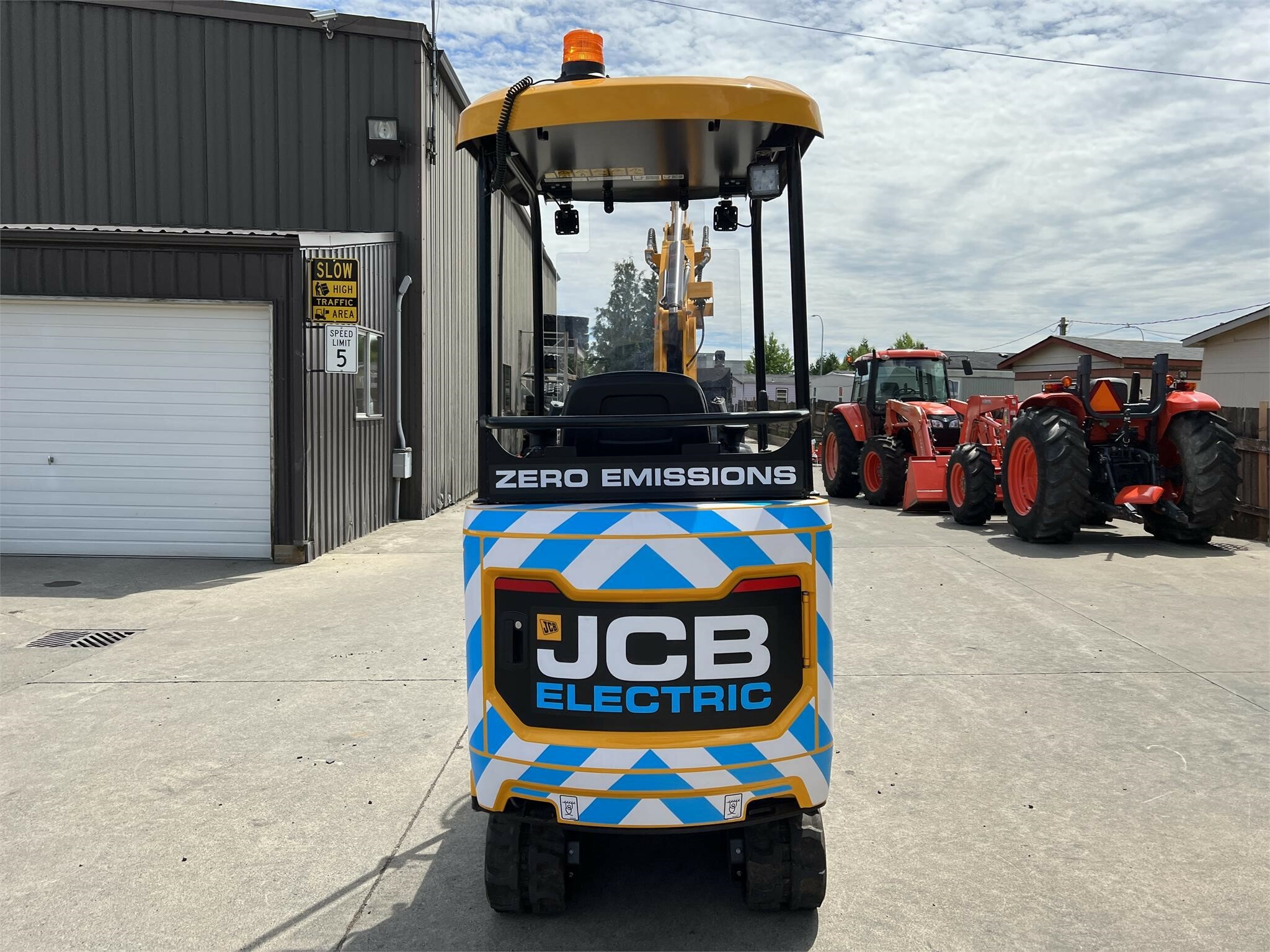 2022 JCB 19C-1E Mini Excavator
