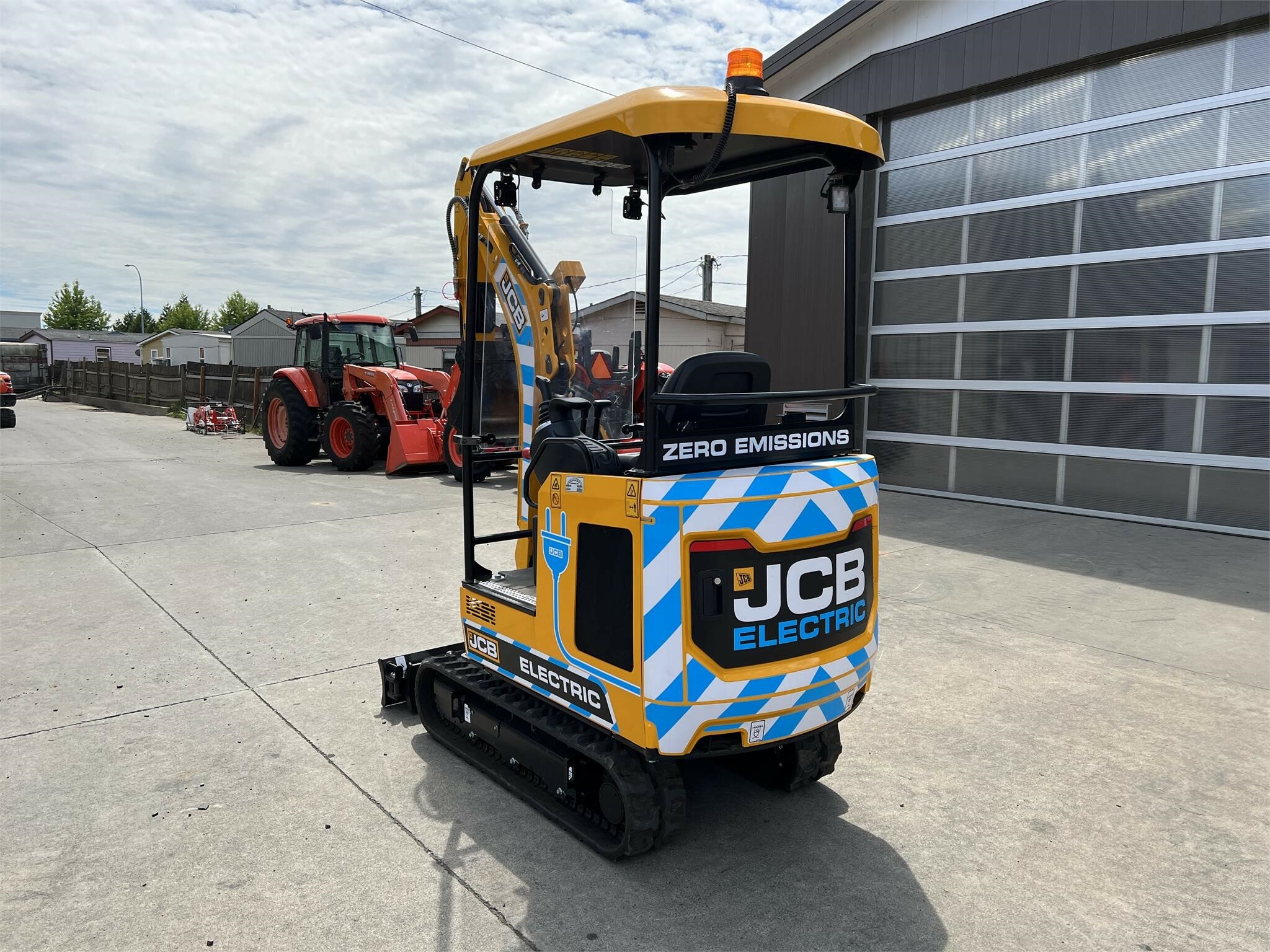 2022 JCB 19C-1E Mini Excavator