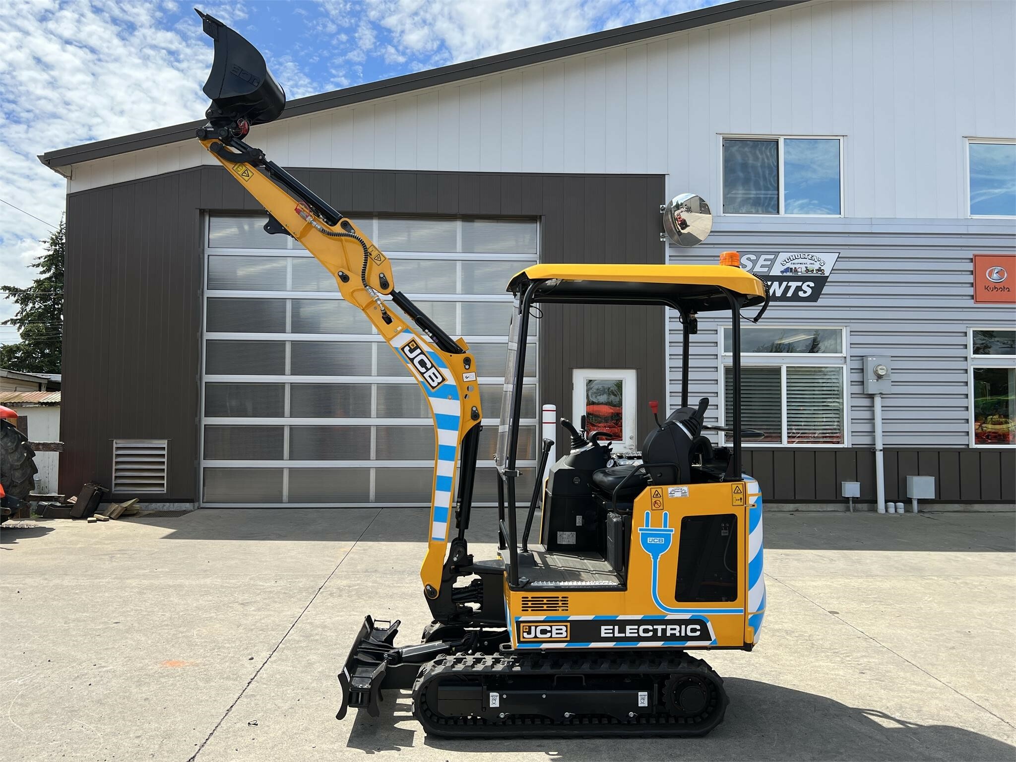 2022 JCB 19C-1E Mini Excavator