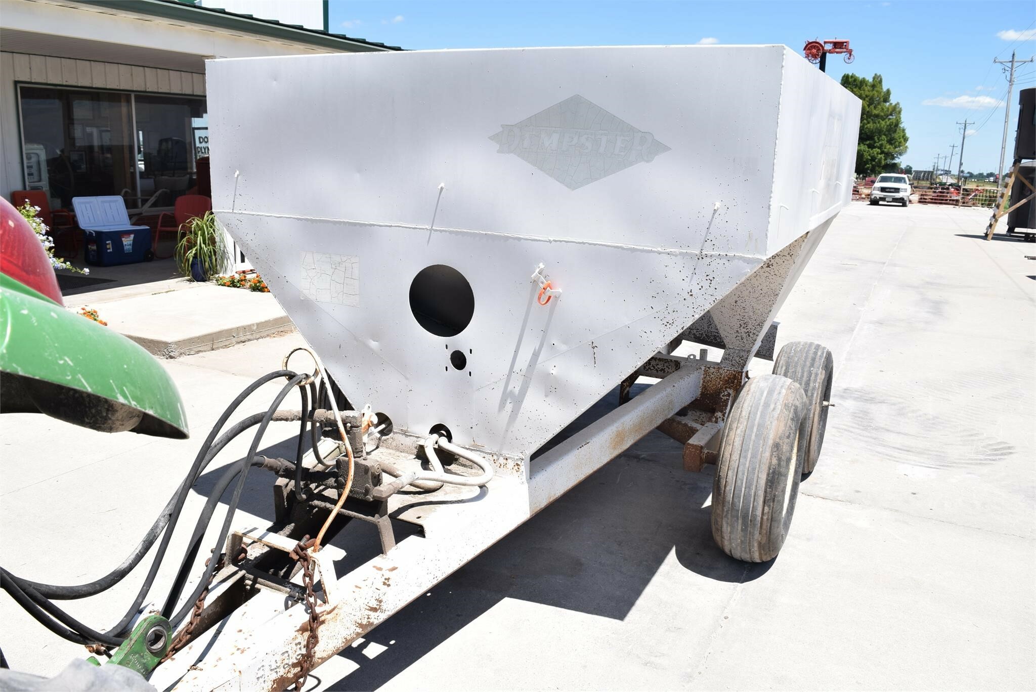  Dempster Clipper 200 Pull-Type Fertilizer Spreader