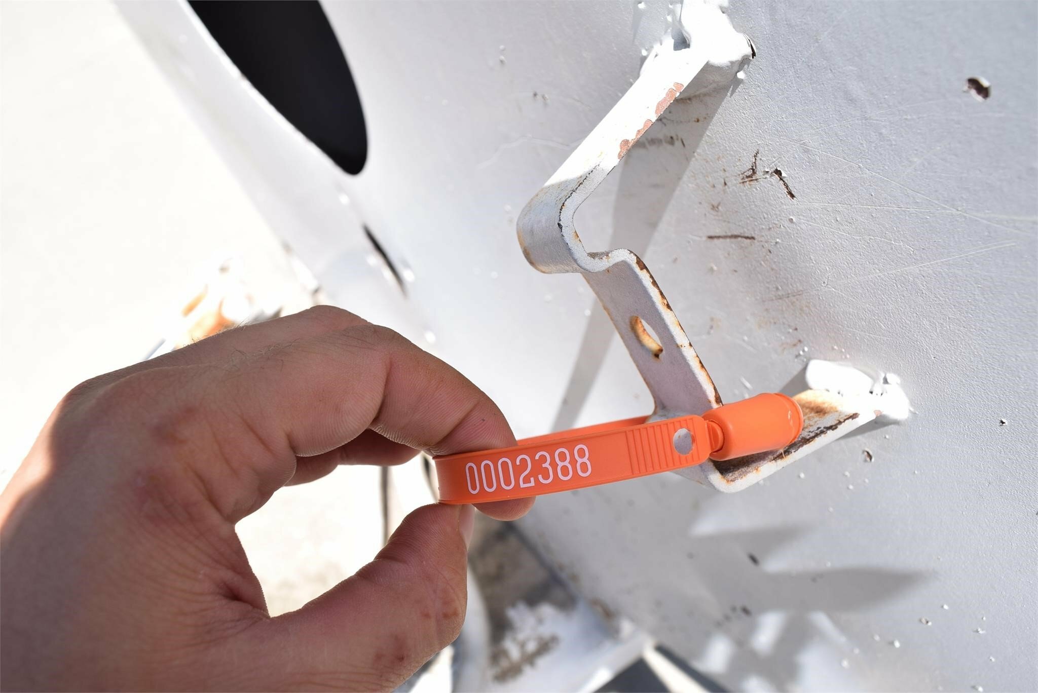  Dempster Clipper 200 Pull-Type Fertilizer Spreader