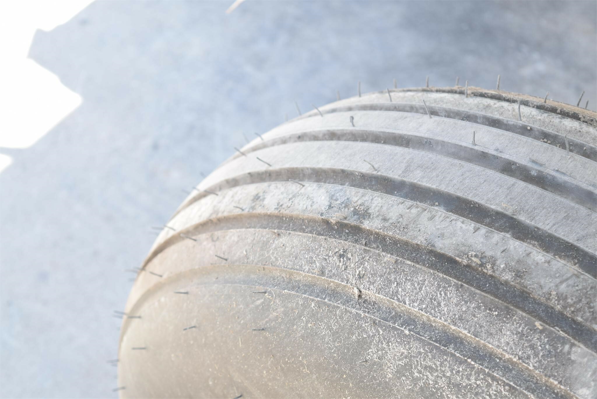  Dempster Clipper 200 Pull-Type Fertilizer Spreader