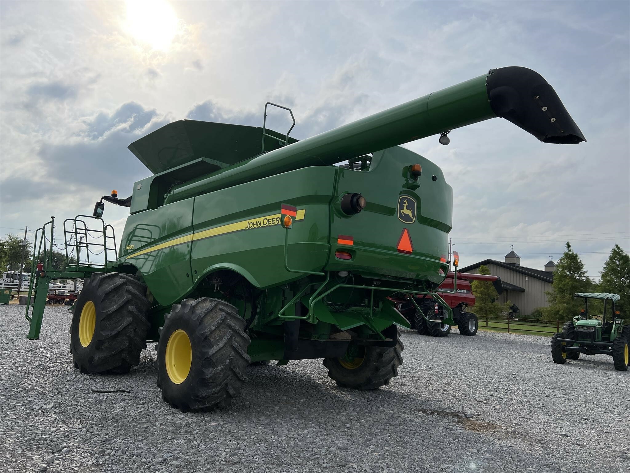 2012 John Deere S680 Combine