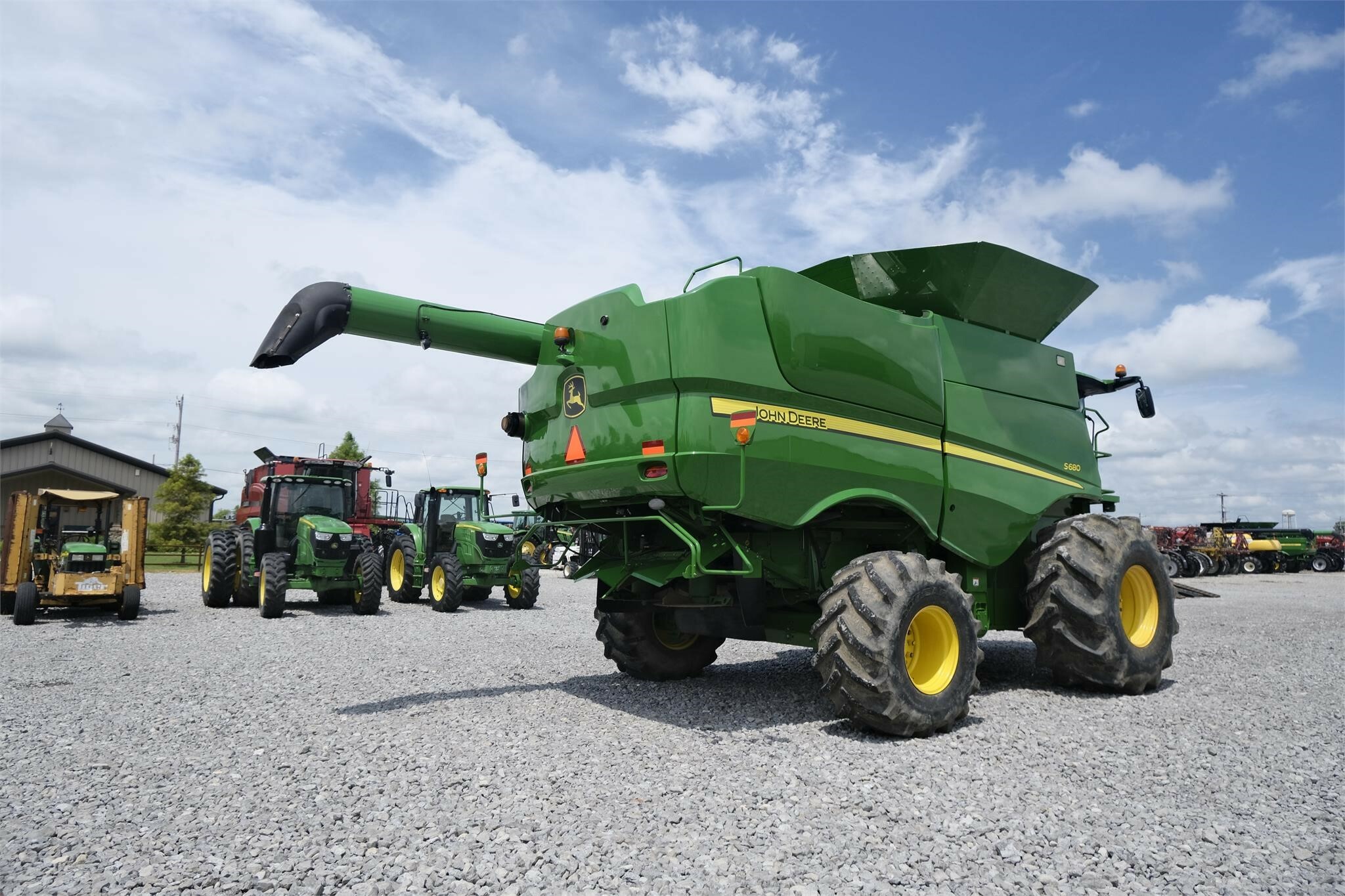 2012 John Deere S680 Combine