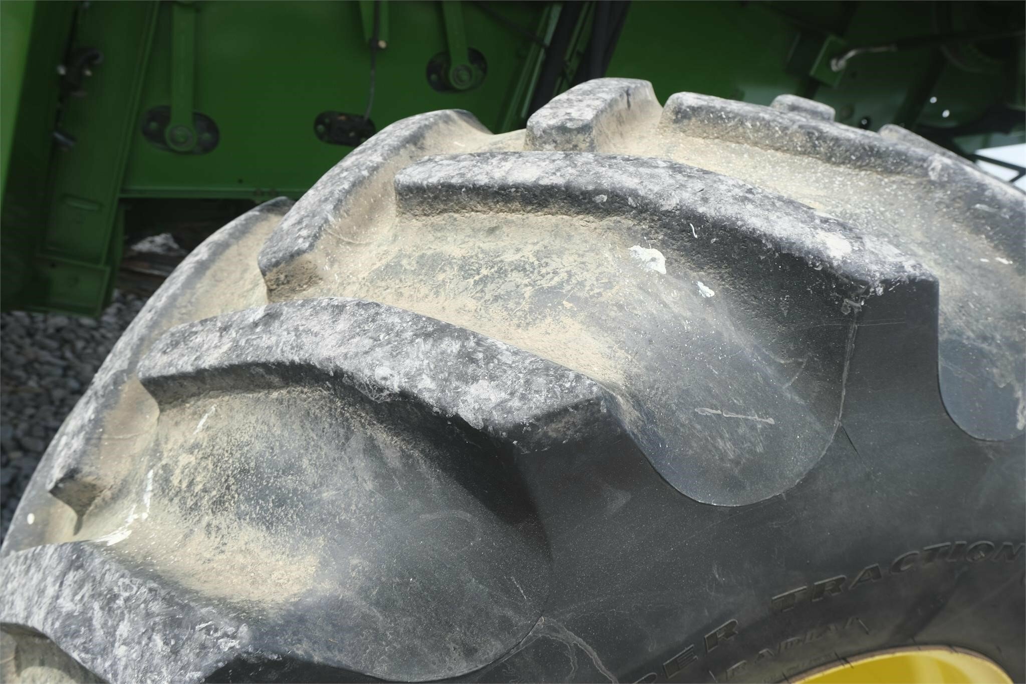 2012 John Deere S680 Combine