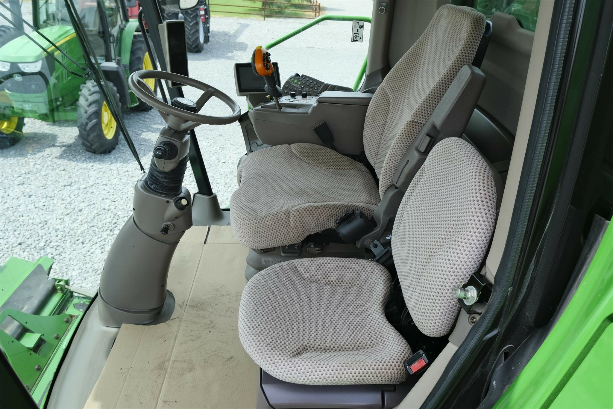 2012 John Deere S680 Combine