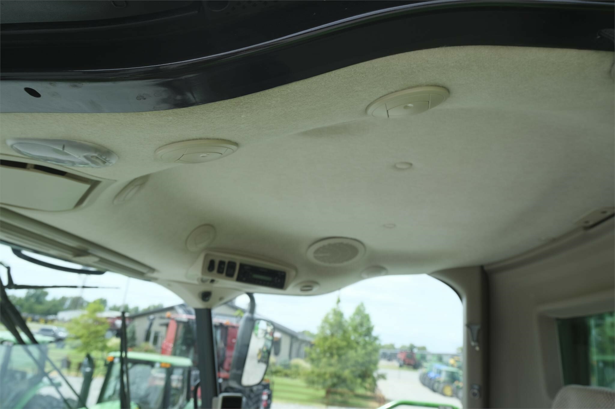 2012 John Deere S680 Combine