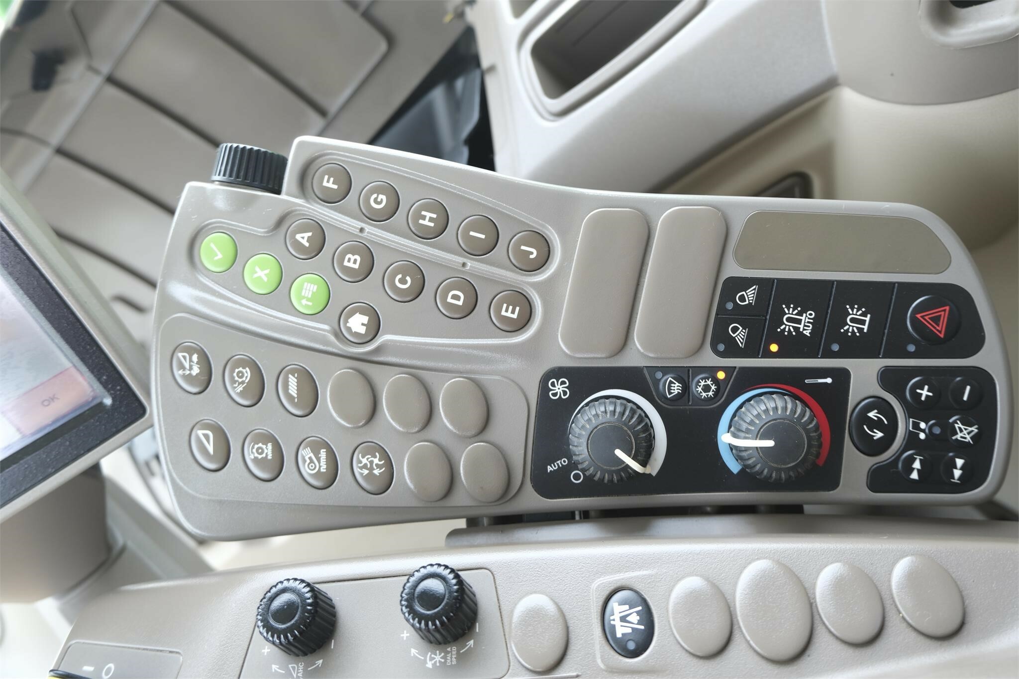 2012 John Deere S680 Combine