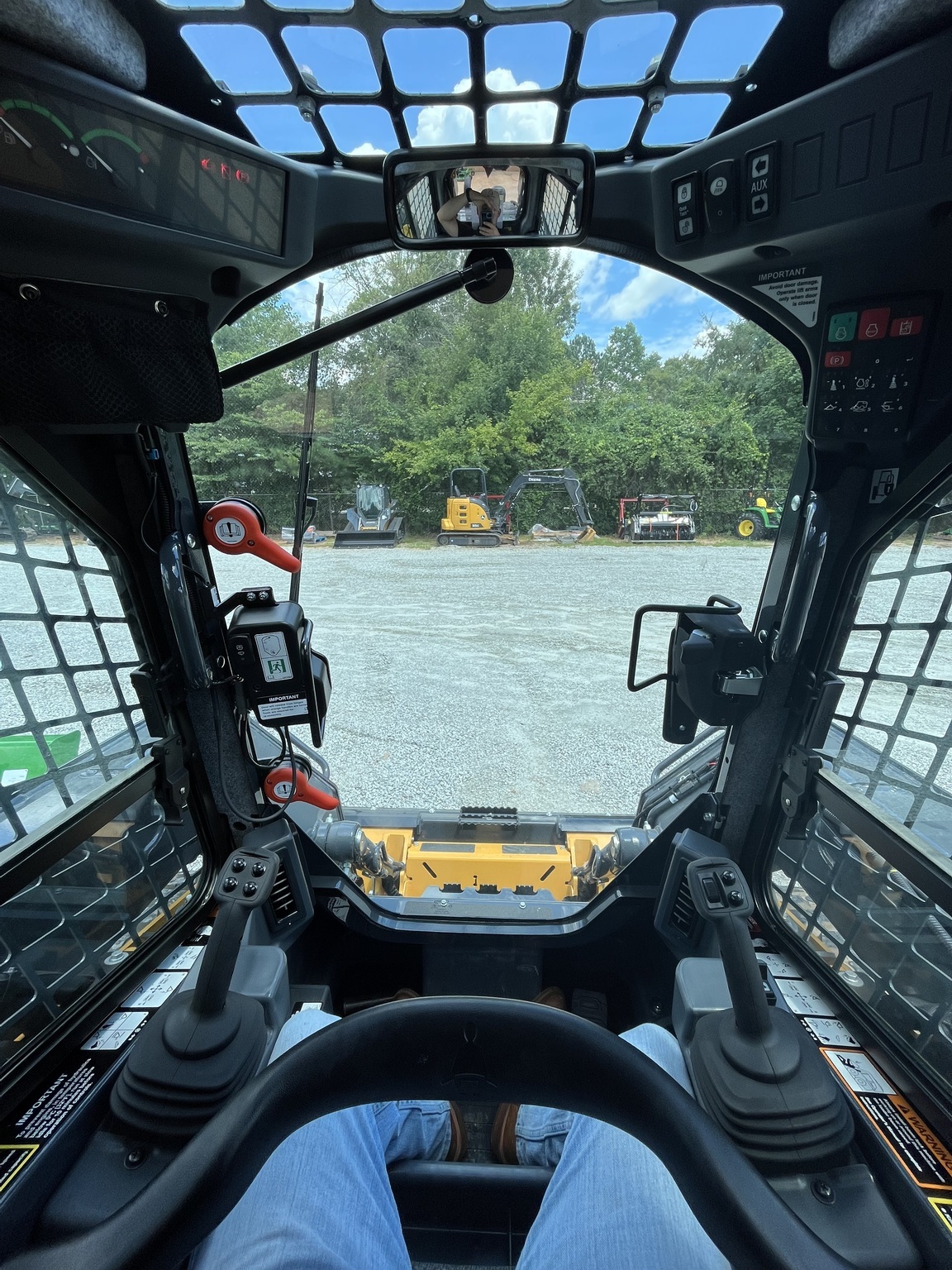 2025 Deere 320G Skid Steer