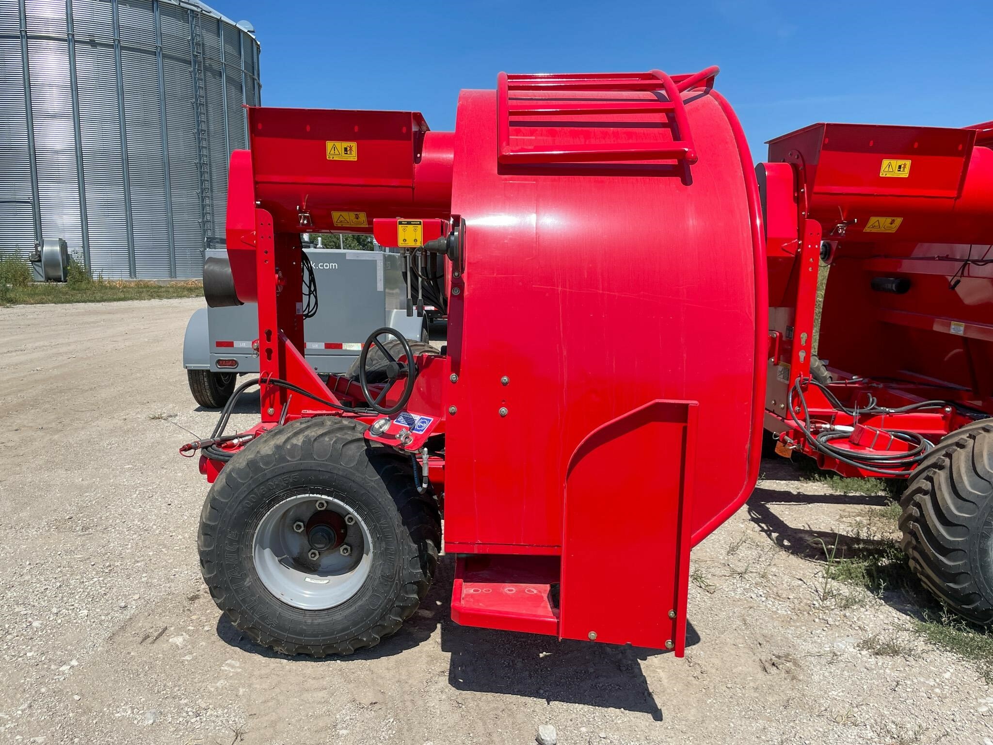 2026 Akron GTT5010 Grain Bagger