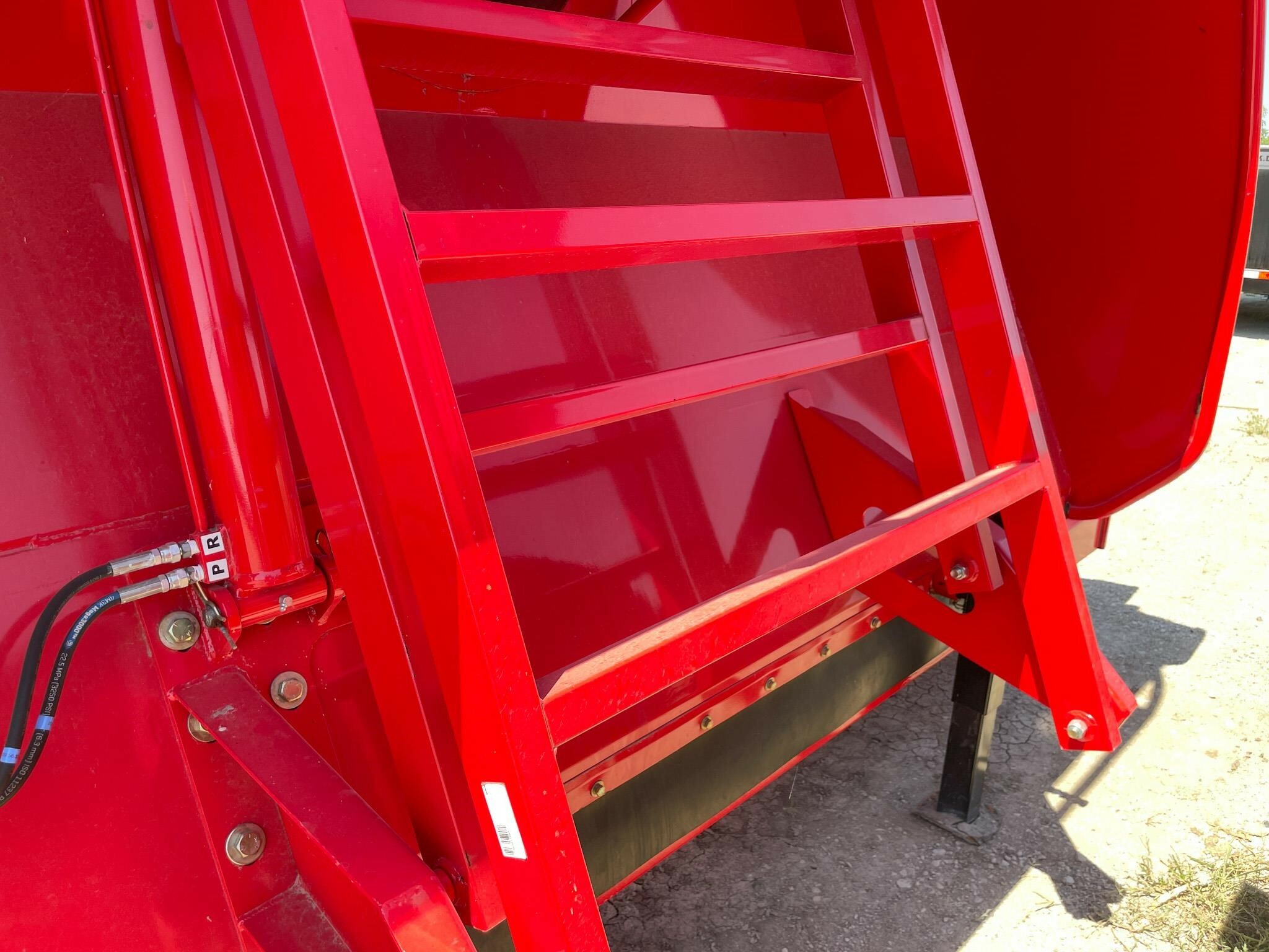 2026 Akron GTT5010 Grain Bagger