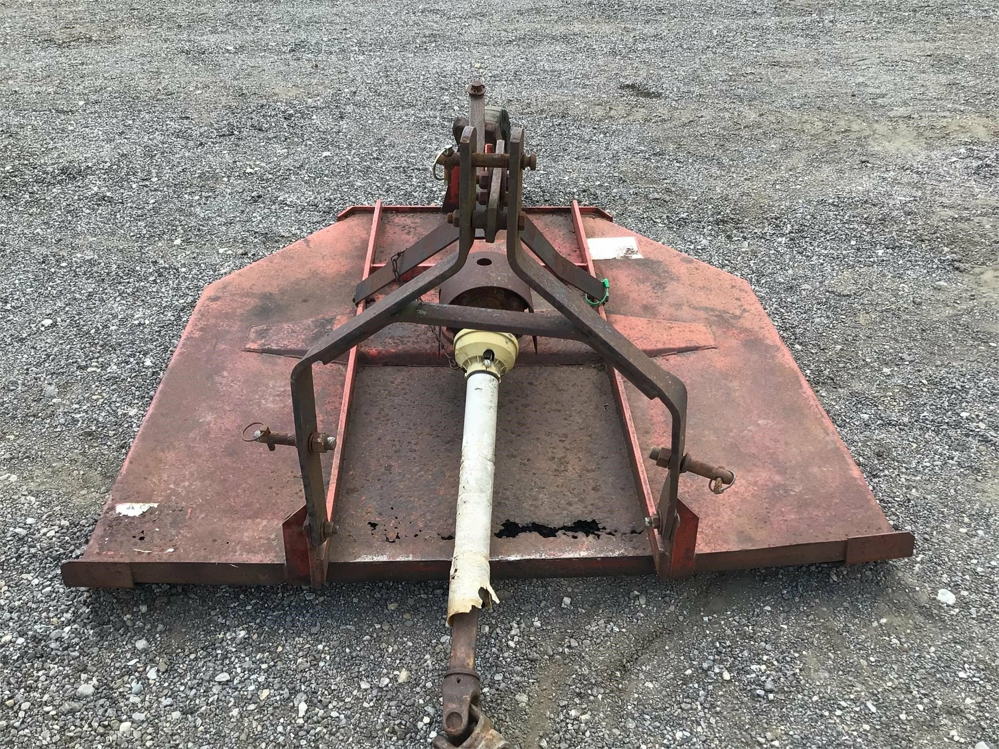 Massey Ferguson 1051 Rotary Cutter
