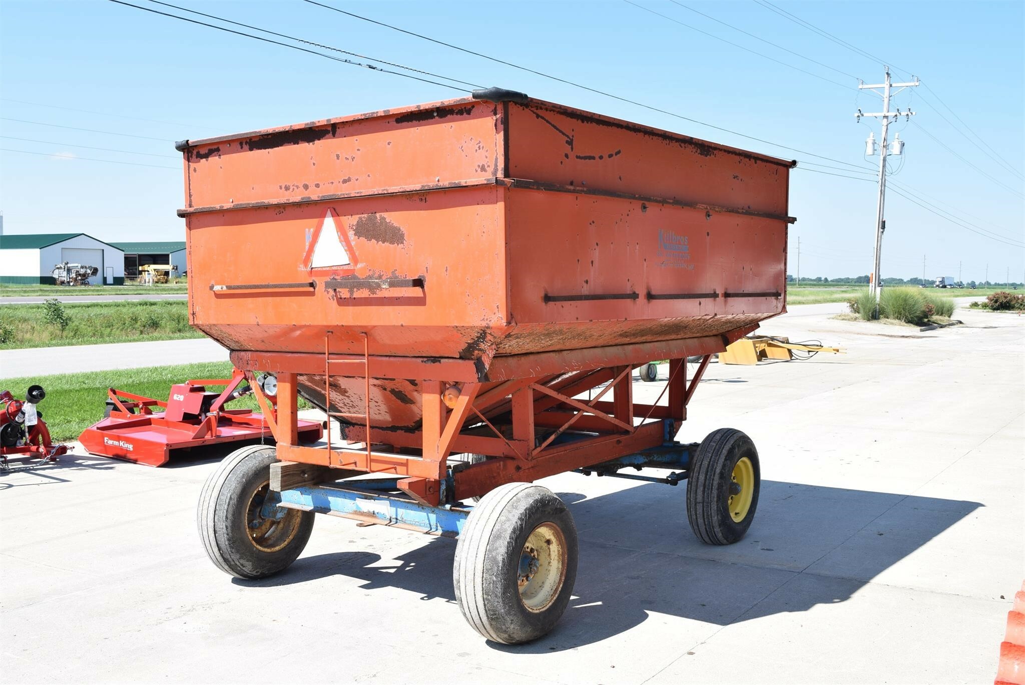 Killbros 350 Gravity Wagon 1,250 Machinery Pete