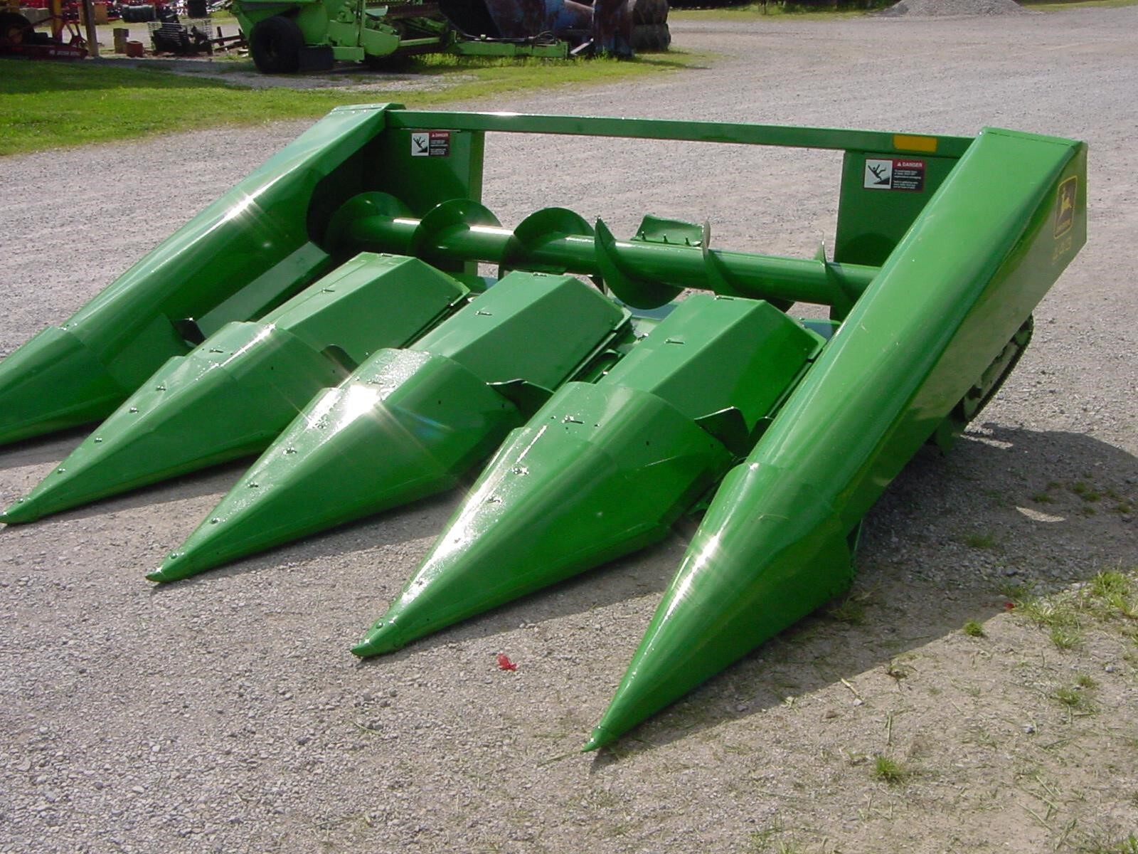  John Deere 443 Corn Head