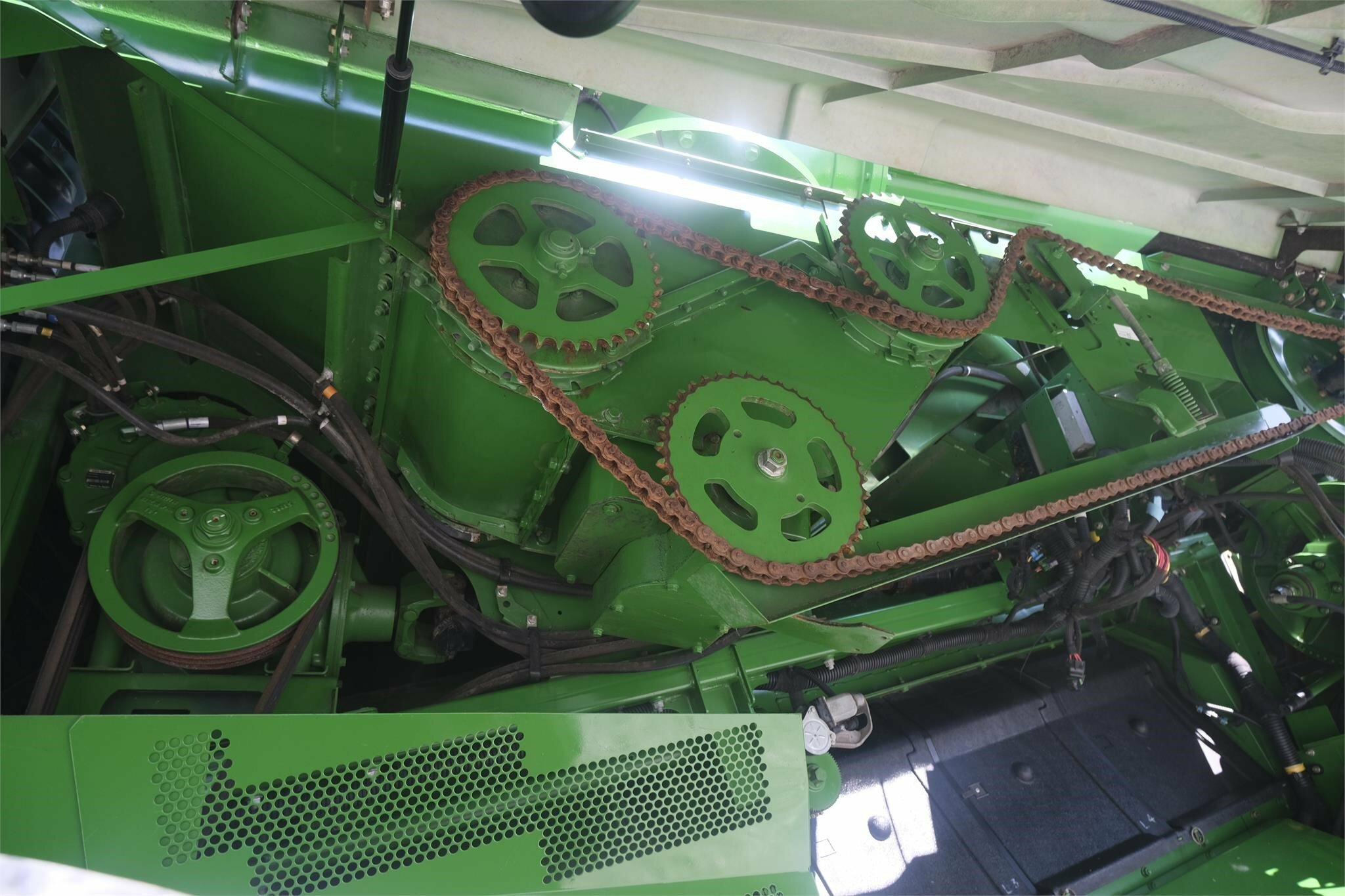 2013 John Deere S680 Combine