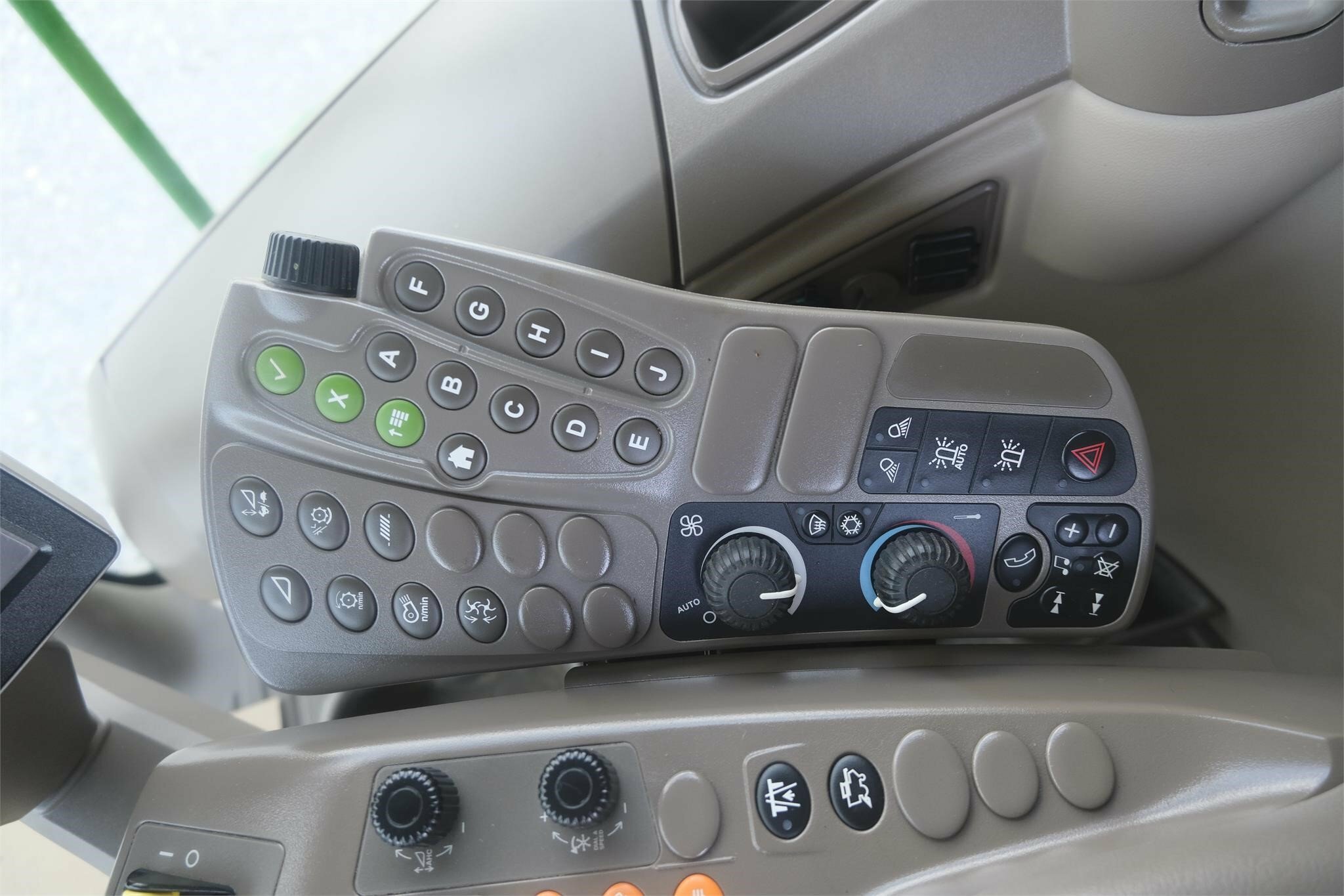 2013 John Deere S680 Combine