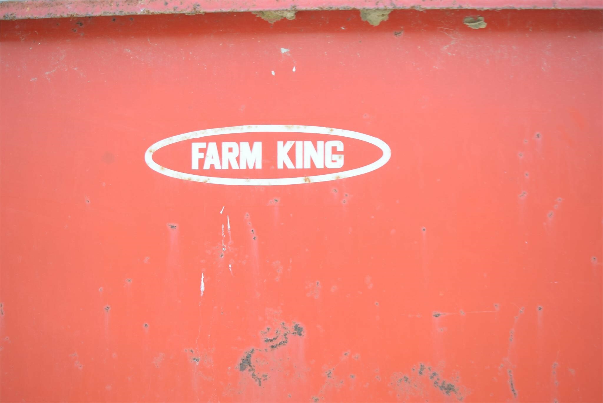  Farm King 250 Gravity Wagon