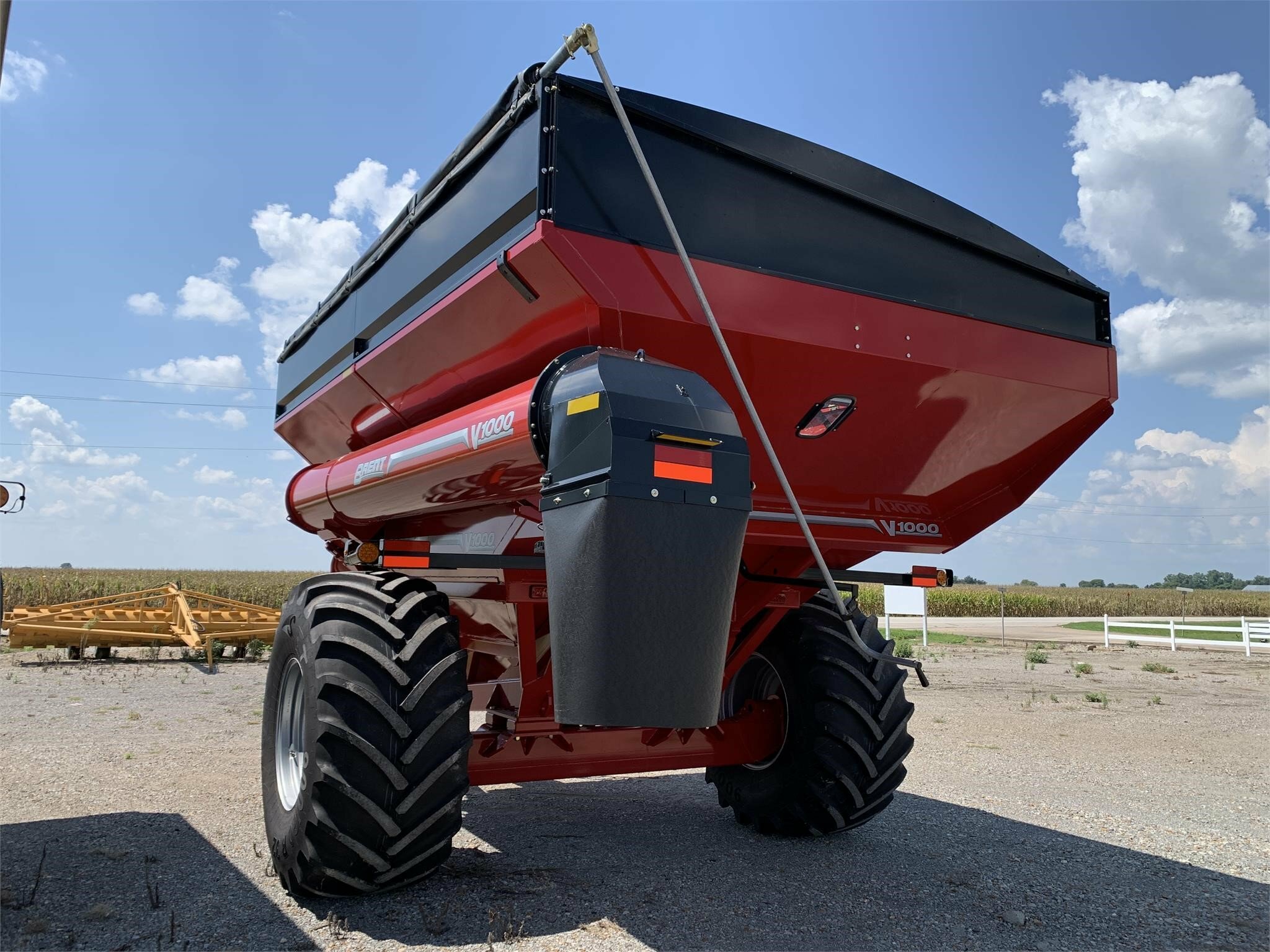 2024 Brent V1000 Grain Cart Call Machinery Pete