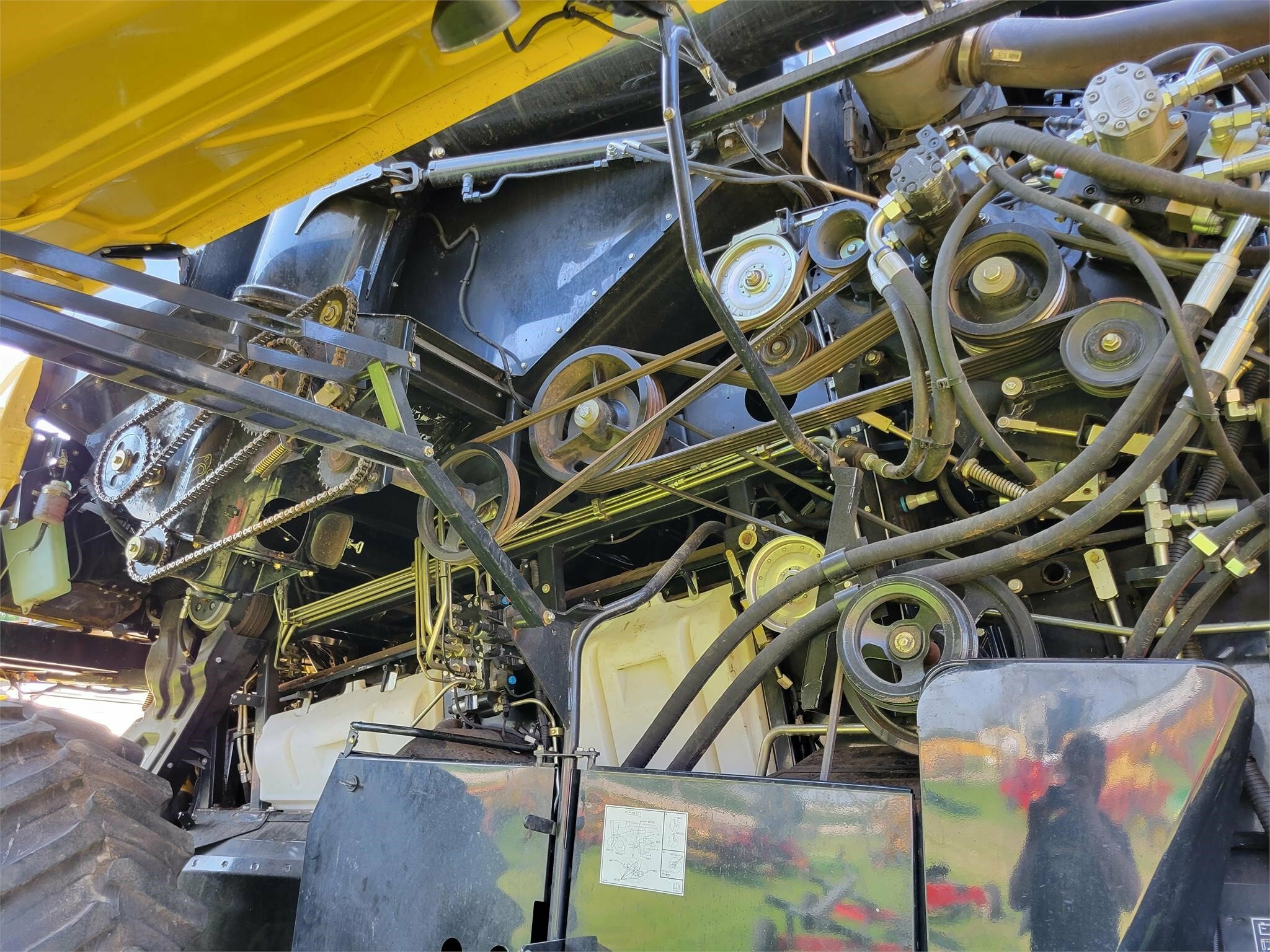2015 New Holland CR7.90 Combine