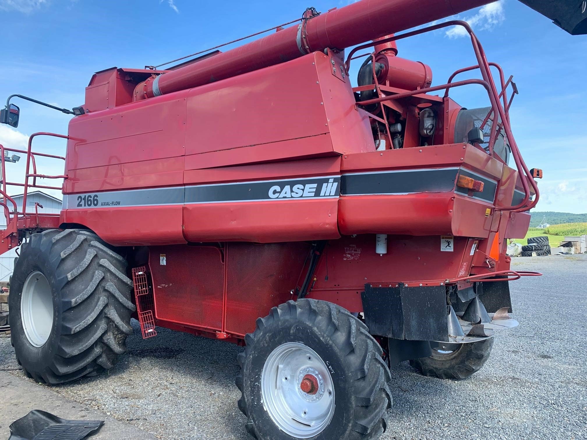  Case IH 2166 Combine