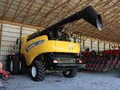 2020 New Holland CR8.90 Combine