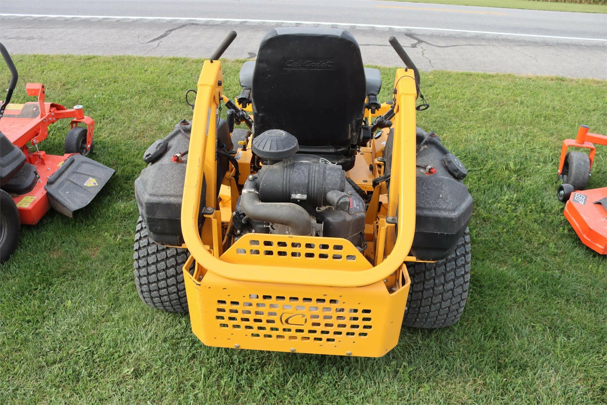 2016 Cub Cadet PRO Z 760L KW Lawn Mower
