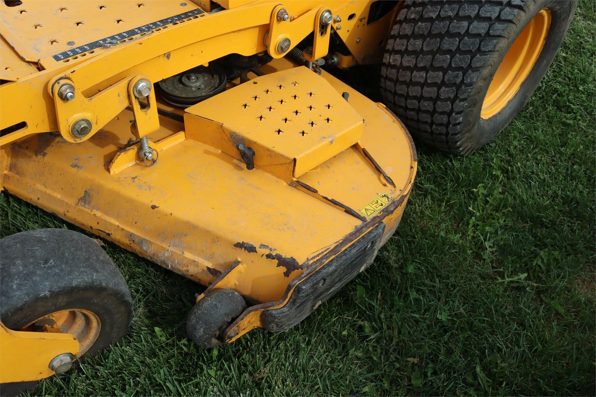 2016 Cub Cadet PRO Z 760L KW Lawn Mower