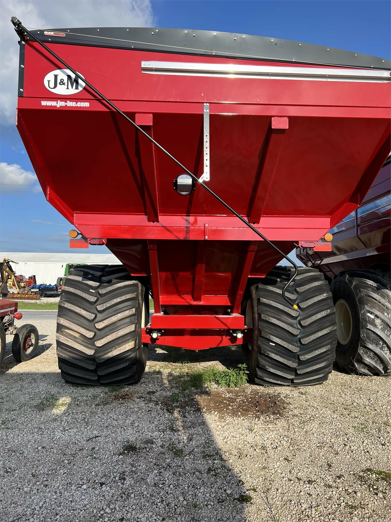 2026 J&M 1112 Grain Cart