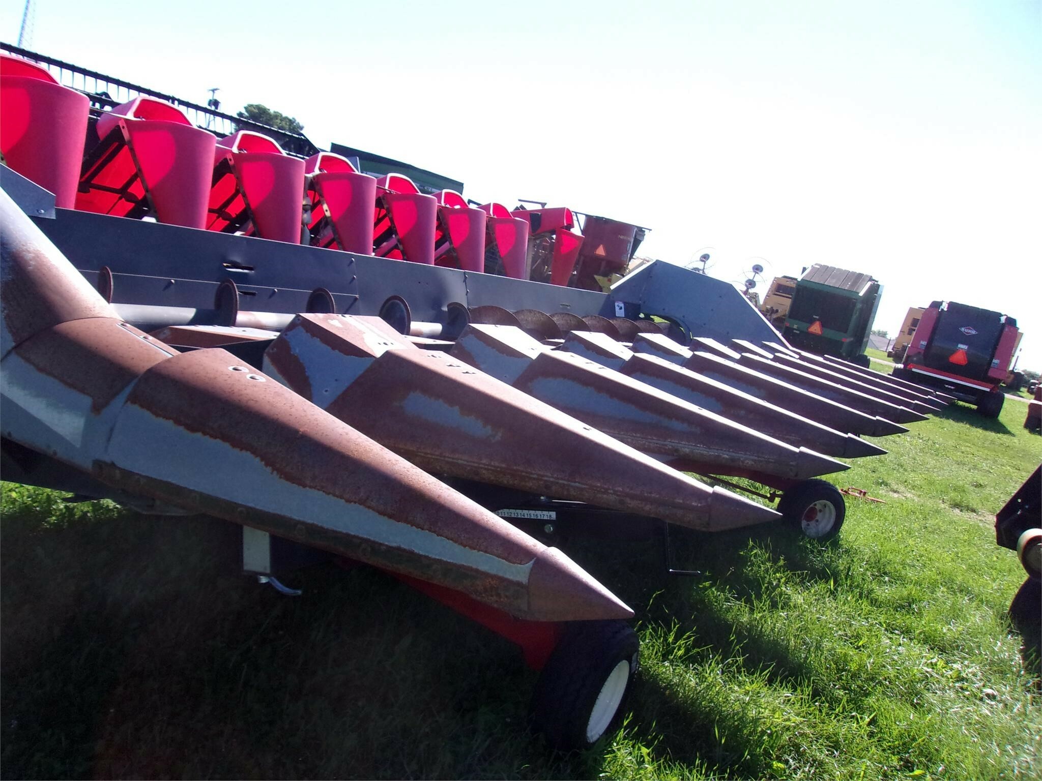  Gleaner R830 Corn Head