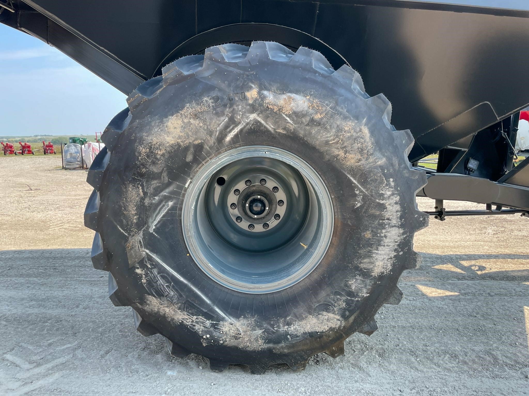 2026 J&M 1112 Grain Cart