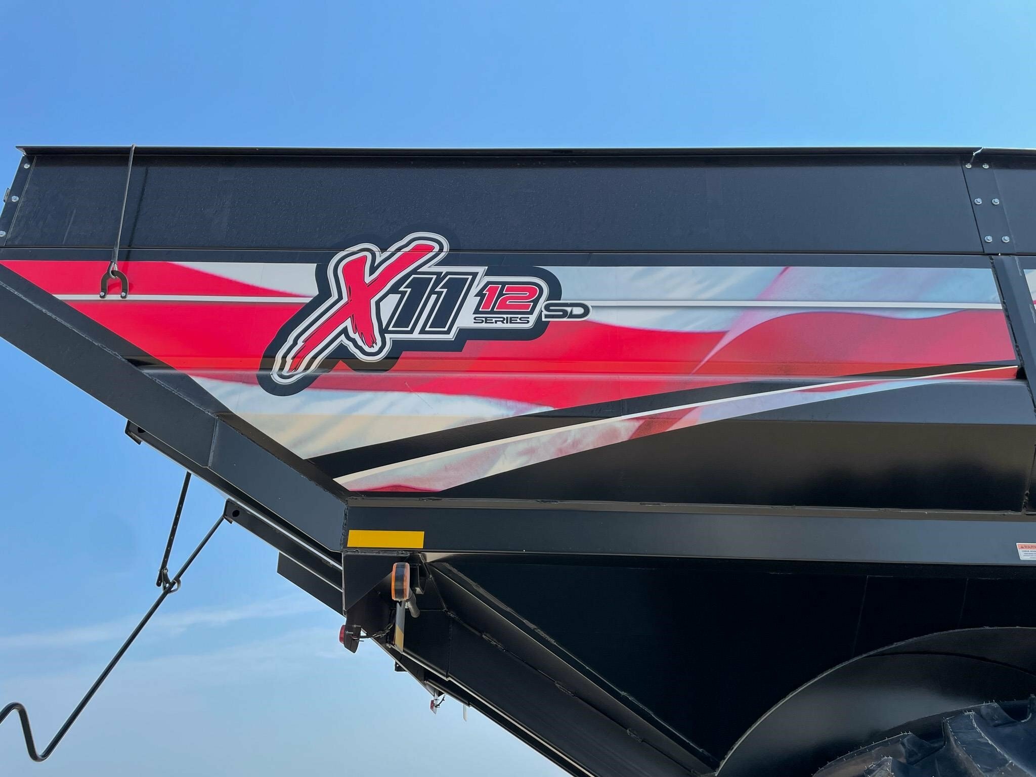 2026 J&M 1112 Grain Cart