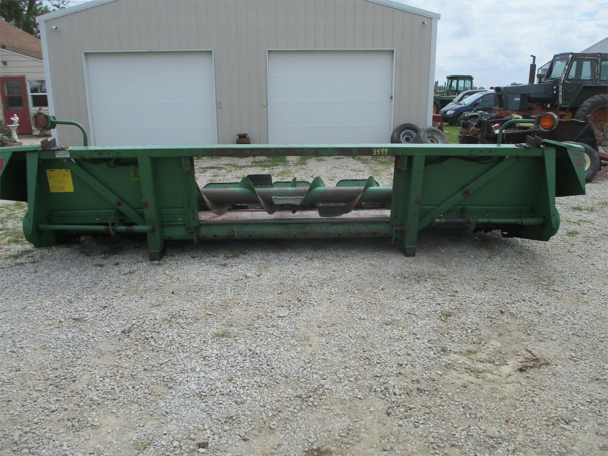 John Deere 643 Corn Head 4,750 Machinery Pete