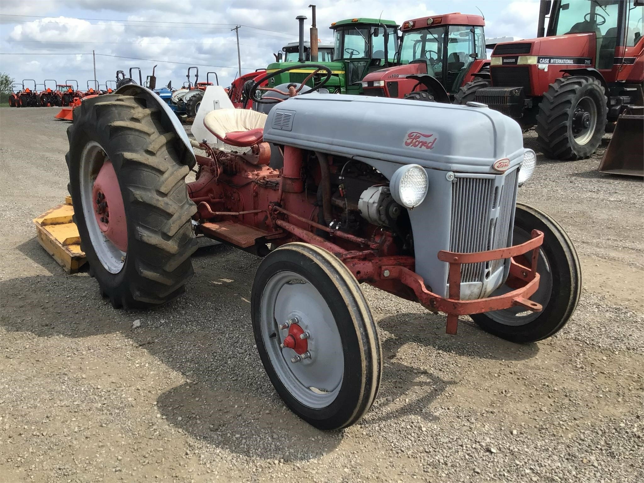 Ford 8n Tractor 2 250 Machinery Pete