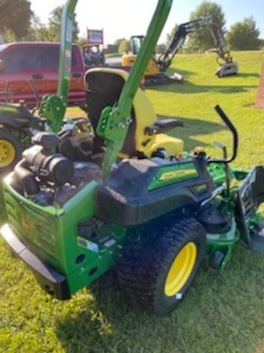 2025 John Deere Z950M Lawn Mower