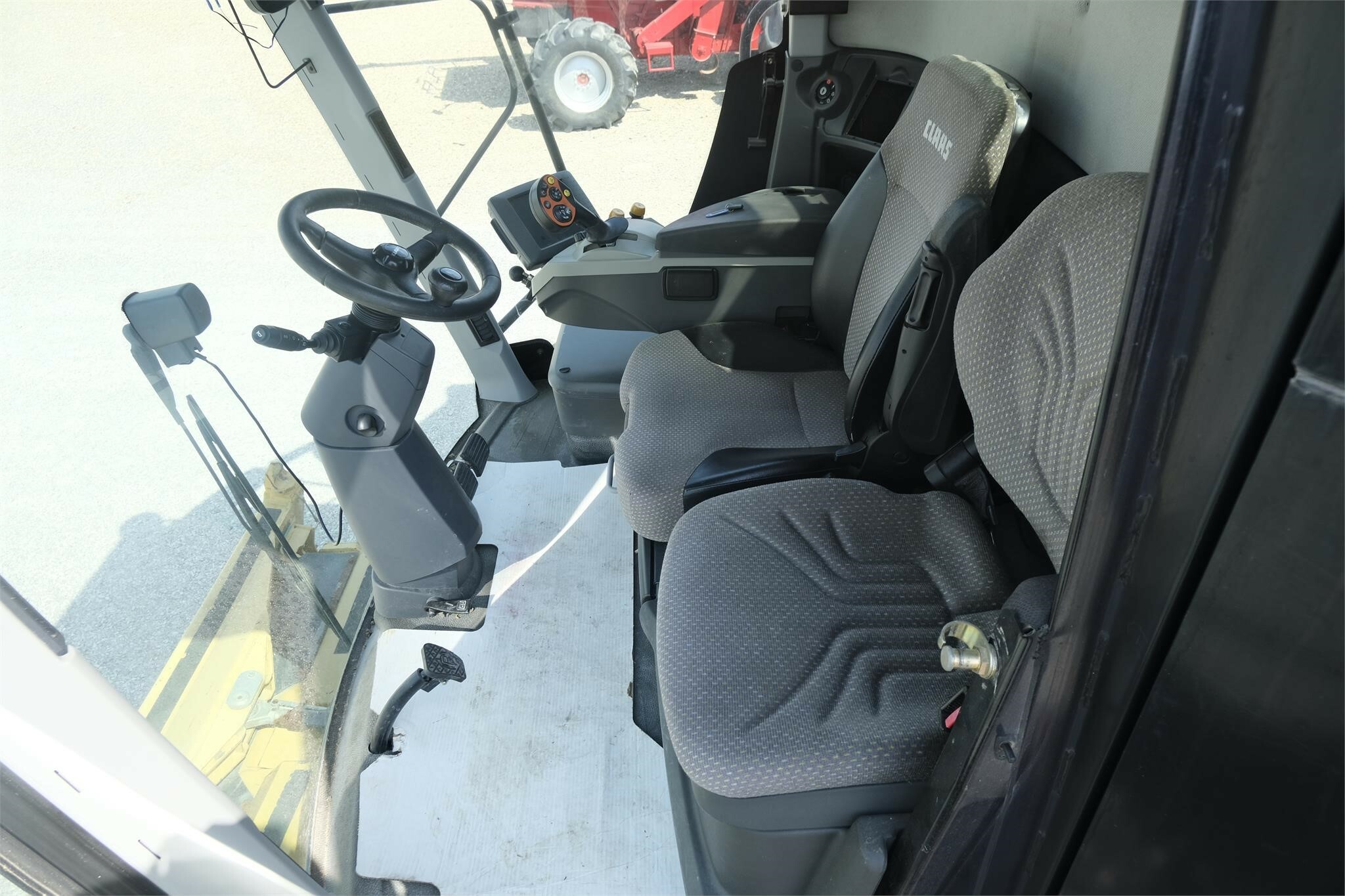 2013 Claas Lexion 750TT Combine