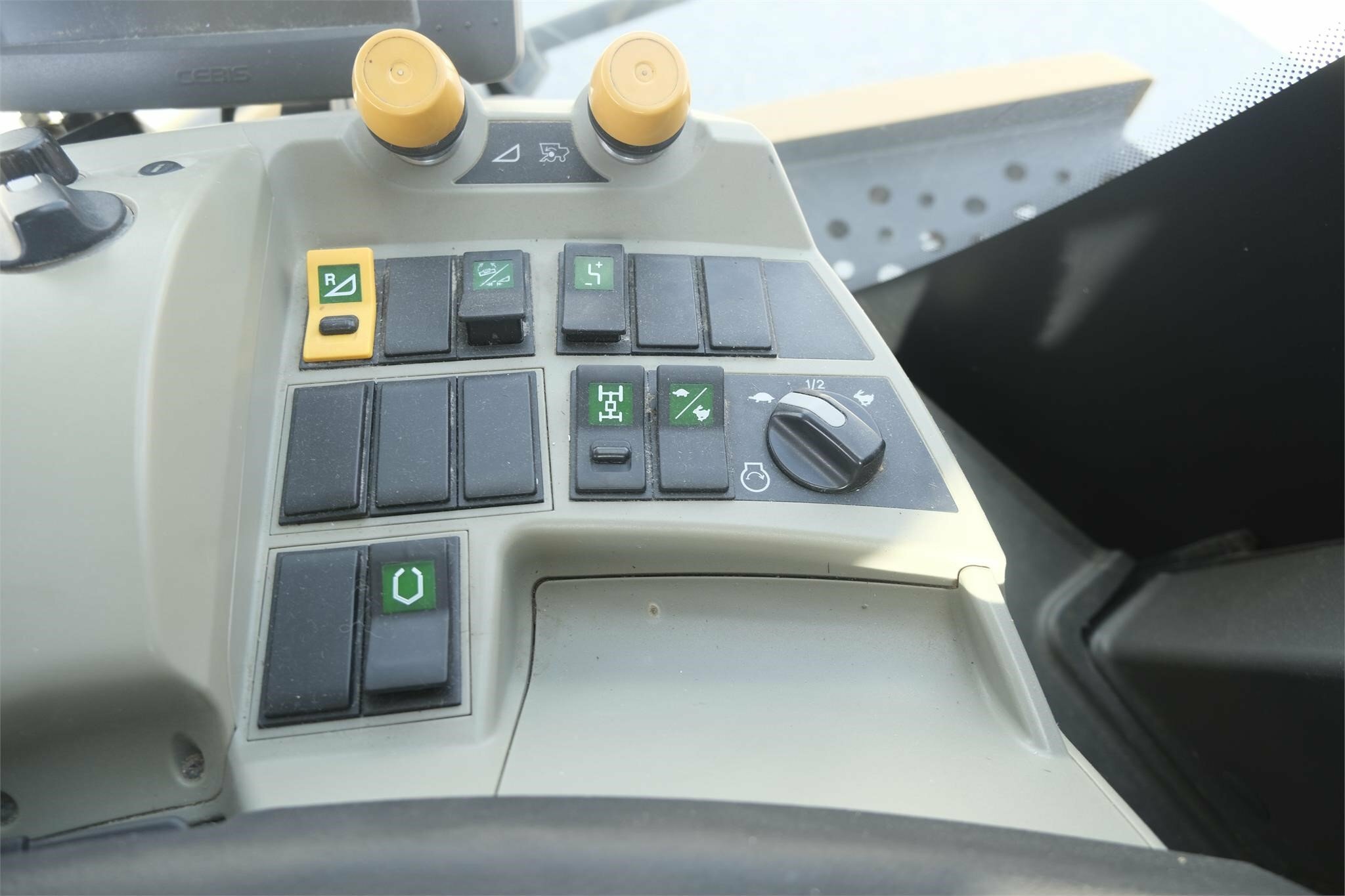 2013 Claas Lexion 750TT Combine