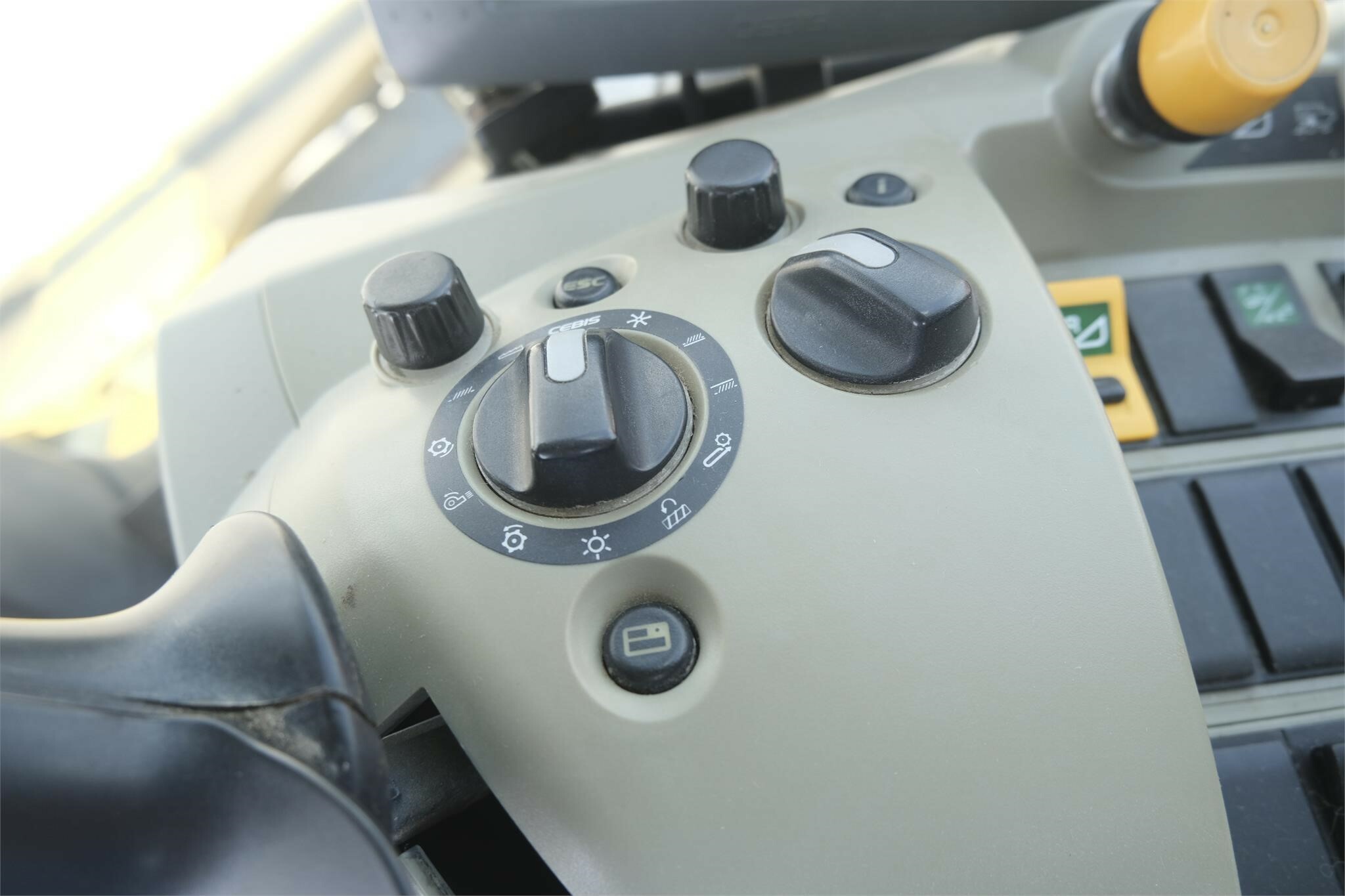 2013 Claas Lexion 750TT Combine