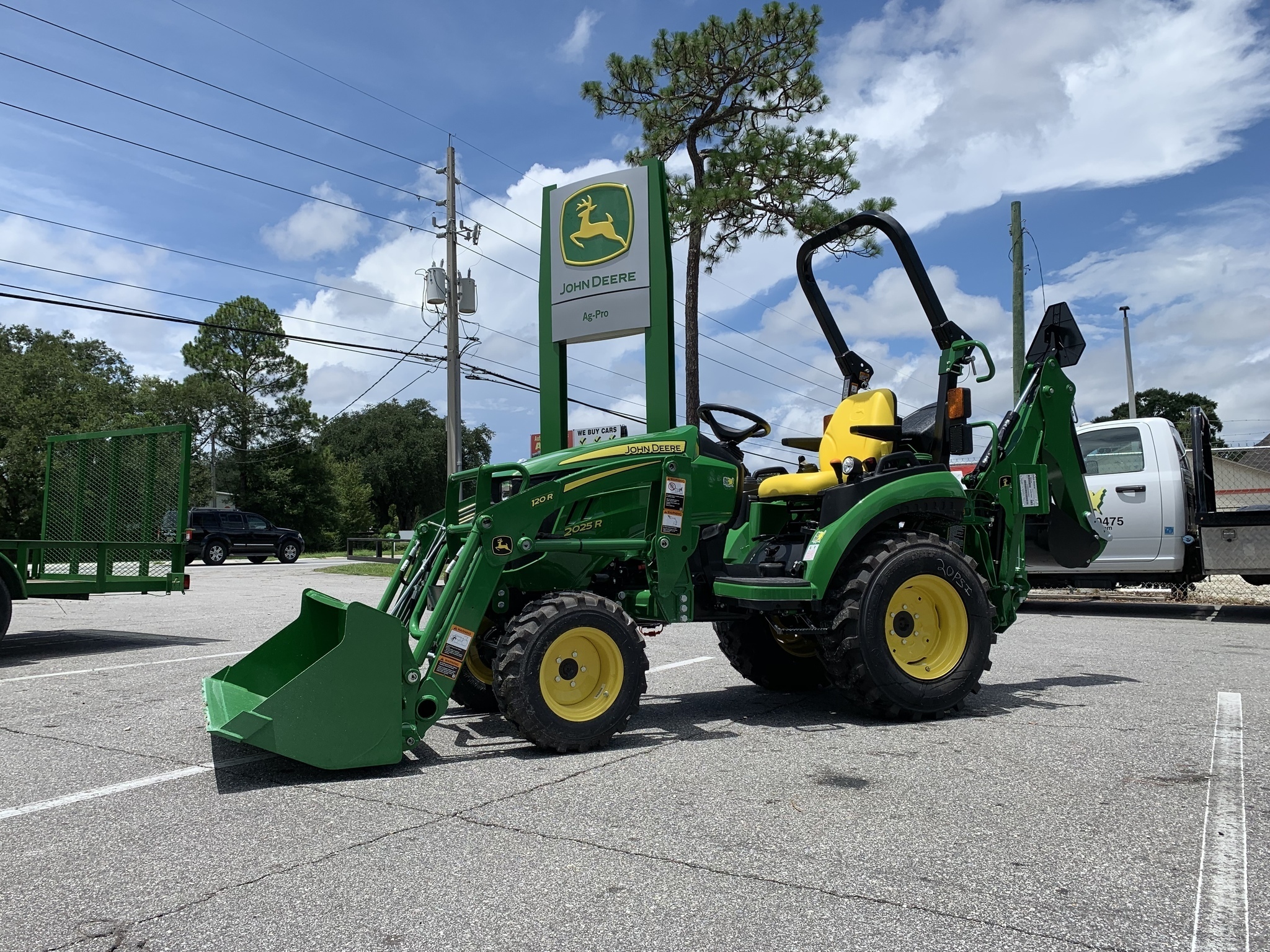 2024 John Deere 2025R Tractor